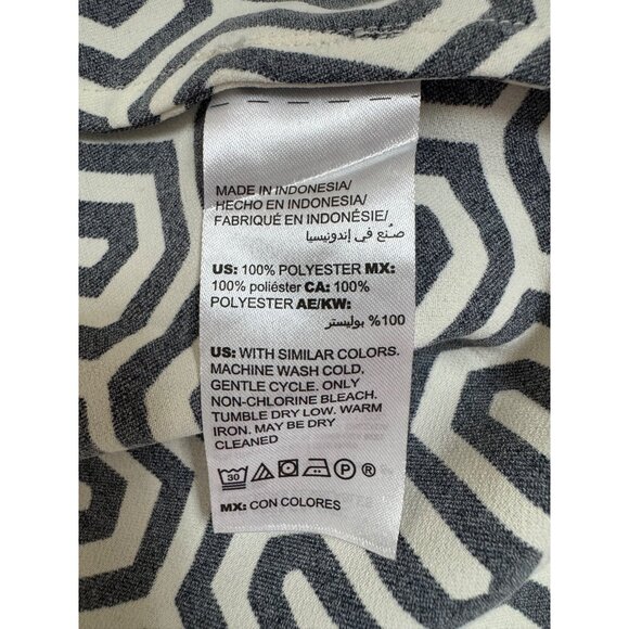 Chico's Size‎ 2 = 12/14 Geometric-Print V-Neck Wedge Tunic Top Shirt Blouse - Picture 10 of 10